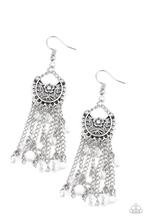 Load image into Gallery viewer, Daisy Daydream - White Earrings
