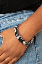 Load image into Gallery viewer, In The HAUTE Zone - black - Paparazzi bracelet
